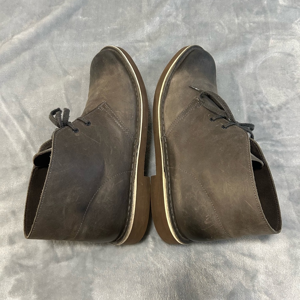 Clarks Gray Chukka Boots - Picture 3 of 7